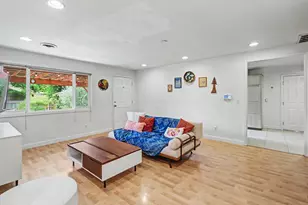 2440 Carlsbad Ave, Sacramento, CA 95821 - Photo 9