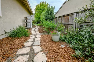 2205 Russell Cir, Woodland, CA 95776 - Photo 57