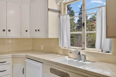 980 Coronado Boulevard, Sacramento, CA 95864 - Photo 17