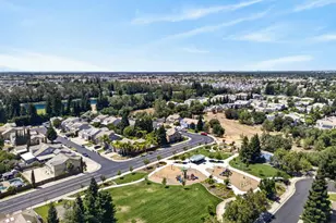 8964 Panamint Ct, Elk Grove, CA 95624 - Photo 57