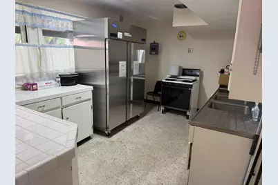 890 Morse Avenue, Sacramento, CA 95864 - Photo 9