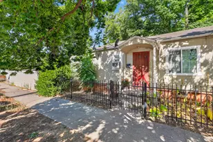 2814 37th St, Sacramento, CA 95817 - Photo 3