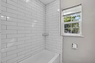 2814 37th St, Sacramento, CA 95817 - Photo 17