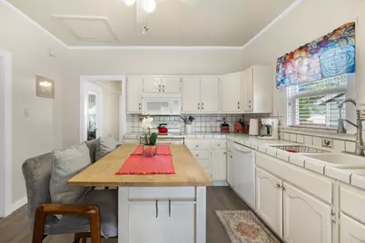2739 Santa Clara Way, Sacramento, CA 95817 - Photo 17