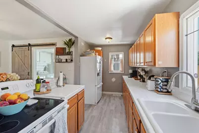 327 Eureka Avenue, Lodi, CA 95240 - Photo 5