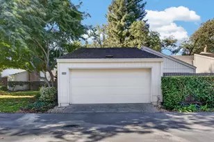 1363 Commons Dr, Sacramento, CA 95825 - Photo 23