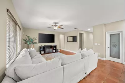 9808 Kugler Way, Elk Grove, CA 95757 - Photo 15