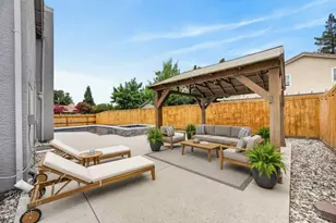 8961 Aqua Marine Ct, Elk Grove, CA 95758 - Photo 17