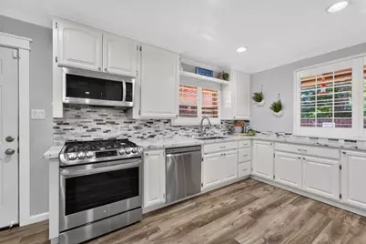 2401 Saint Francis Drive, Sacramento, CA 95821 - Photo 9