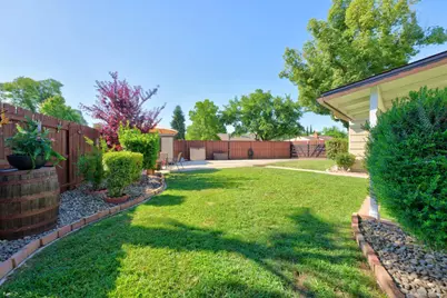 2401 Saint Francis Drive, Sacramento, CA 95821 - Photo 39