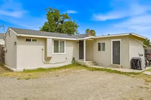 1128 Grand Ave, Olivehurst, CA 95961 - Photo 25