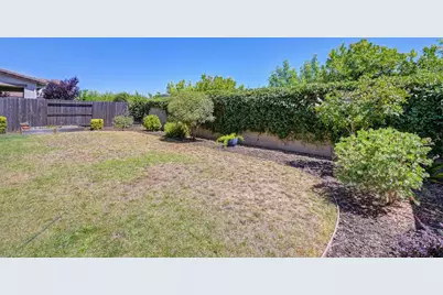 10073 Summerton Circle, Elk Grove, CA 95624 - Photo 41
