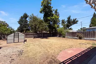 719 N Crescent Ave, Lodi, CA 95240 - Photo 35