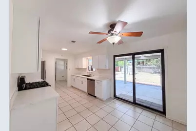 719 N Crescent Avenue, Lodi, CA 95240 - Photo 9