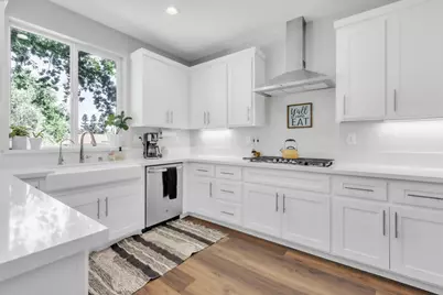 9729 Falcon Meadow Drive, Elk Grove, CA 95624 - Photo 25