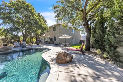 9729 Falcon Meadow Drive, Elk Grove, CA 95624 - Photo 7