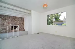887 Commons Dr, Sacramento, CA 95825 - Photo 11