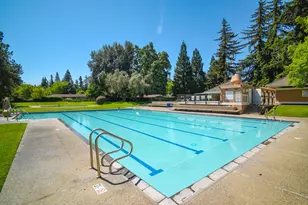 887 Commons Dr, Sacramento, CA 95825 - Photo 47