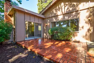 887 Commons Dr, Sacramento, CA 95825 - Photo 17