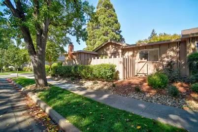 887 Commons Drive, Sacramento, CA 95825 - Photo 35
