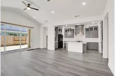 2039 Carmel Ranch Circle, Oakdale, CA 95361 - Photo 7