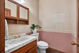9430 Maris Ln, Elk Grove, CA 95624 - Photo 11