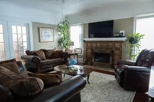 211 E Willow St, Stockton, CA 95202 - Photo 5