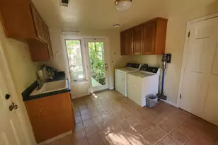 1020 Sycamore Ave, Modesto, CA 95350 - Photo 13