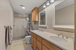 1032 Hawthorne Ave, Modesto, CA 95350 - Photo 11