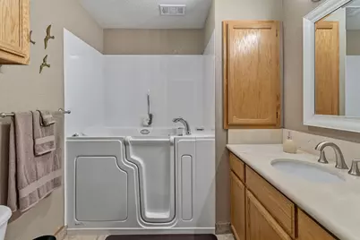 1032 Hawthorne Avenue, Modesto, CA 95350 - Photo 17
