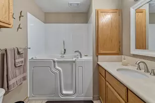1032 Hawthorne Ave, Modesto, CA 95350 - Photo 17