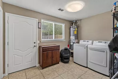 1032 Hawthorne Avenue, Modesto, CA 95350 - Photo 21