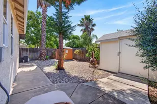 1824 Dawnelle Way, Sacramento, CA 95835 - Photo 35