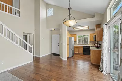6455 Laguna Mirage Lane, Elk Grove, CA 95758 - Photo 9