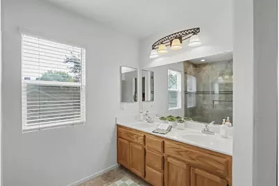 6455 Laguna Mirage Lane, Elk Grove, CA 95758 - Photo 23