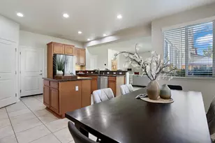 10547 Seahorn Dr, Stockton, CA 95219 - Photo 17