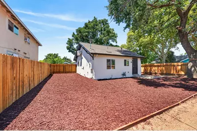 2296 Grove Avenue, Sacramento, CA 95815 - Photo 25