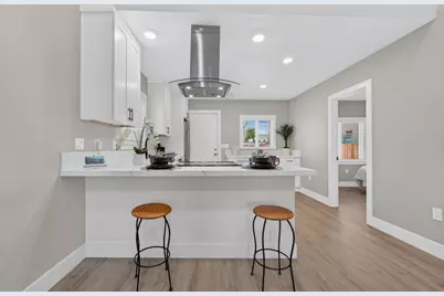 2296 Grove Avenue, Sacramento, CA 95815 - Photo 9