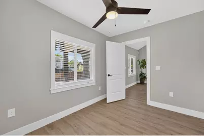 2296 Grove Avenue, Sacramento, CA 95815 - Photo 15