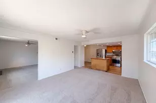 7007 Ursa Pkwy, Sacramento, CA 95823 - Photo 11