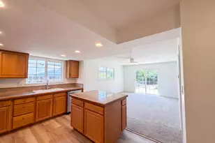 7007 Ursa Pkwy, Sacramento, CA 95823 - Photo 15