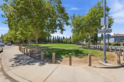 2335 New Eureka Way, Rancho Cordova, CA 95670 - Photo 31