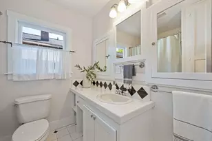 1124 34th St, Sacramento, CA 95816 - Photo 23