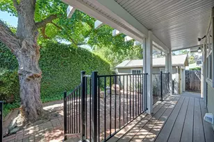1124 34th St, Sacramento, CA 95816 - Photo 35