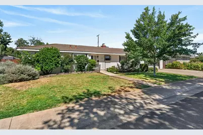 9528 Sara Street, Elk Grove, CA 95624 - Photo 3