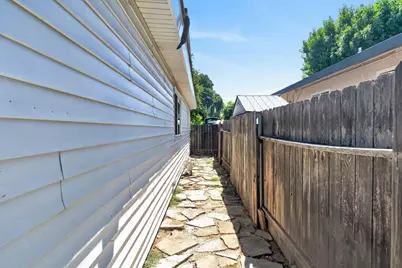 9528 Sara Street, Elk Grove, CA 95624 - Photo 49