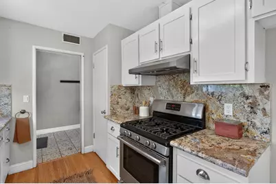 9528 Sara Street, Elk Grove, CA 95624 - Photo 17