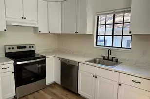 1805 V St, Sacramento, CA 95818 - Photo 33