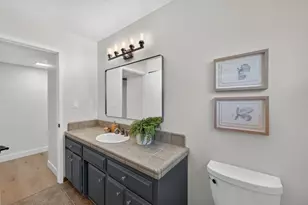 11 Spray Ct, Sacramento, CA 95831 - Photo 17