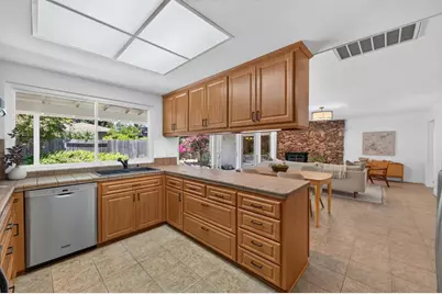 11 Spray Court, Sacramento, CA 95831 - Photo 5